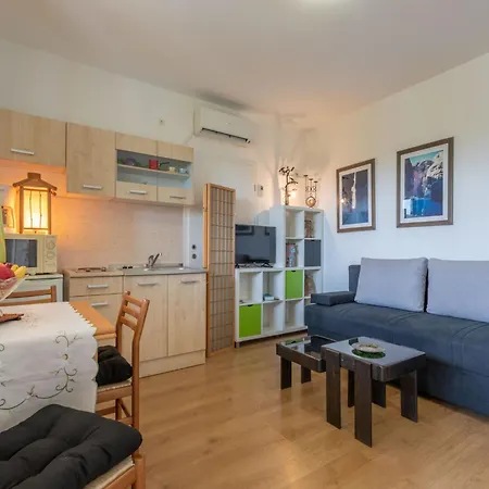 Apartment In Near Rabac Beaches *