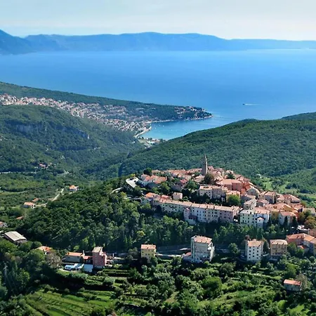 In Near Rabac Beaches Apartman Labin